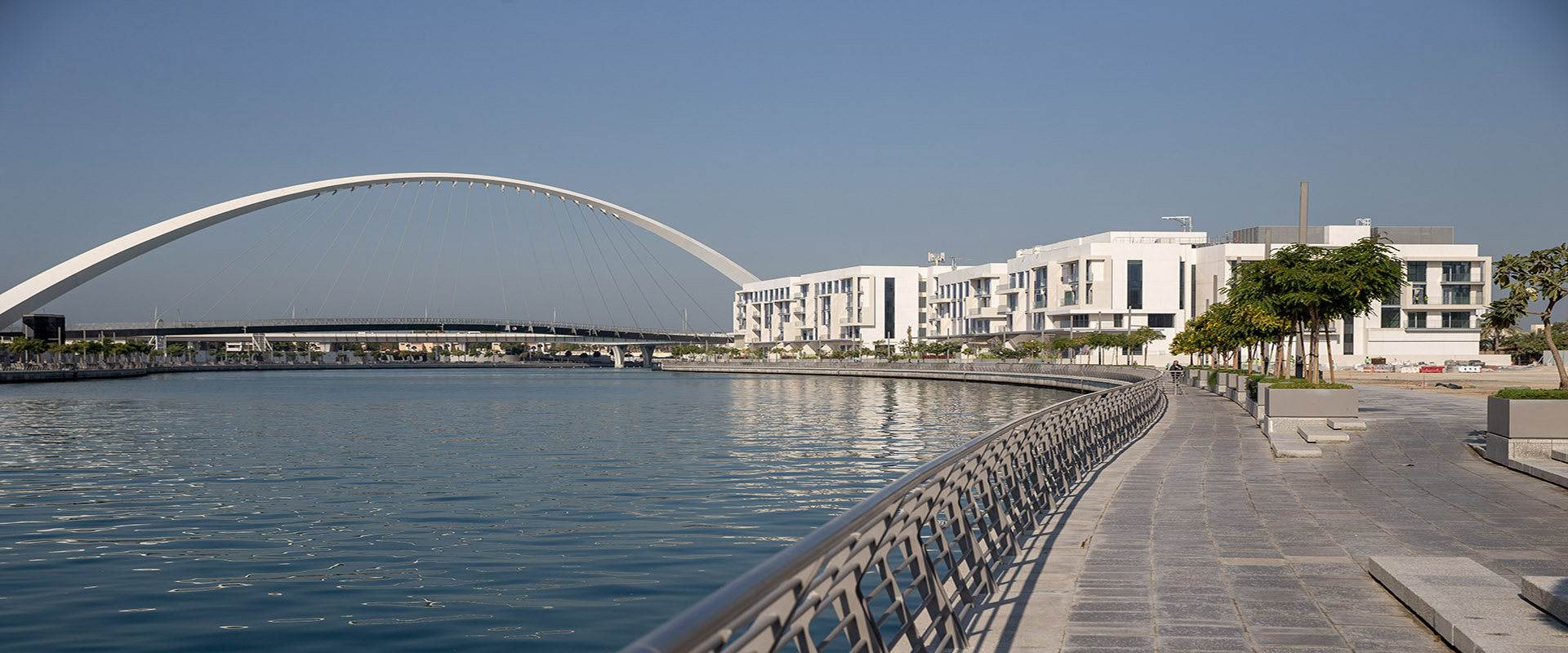 canal-front-residence---building-1-and-2-bridge